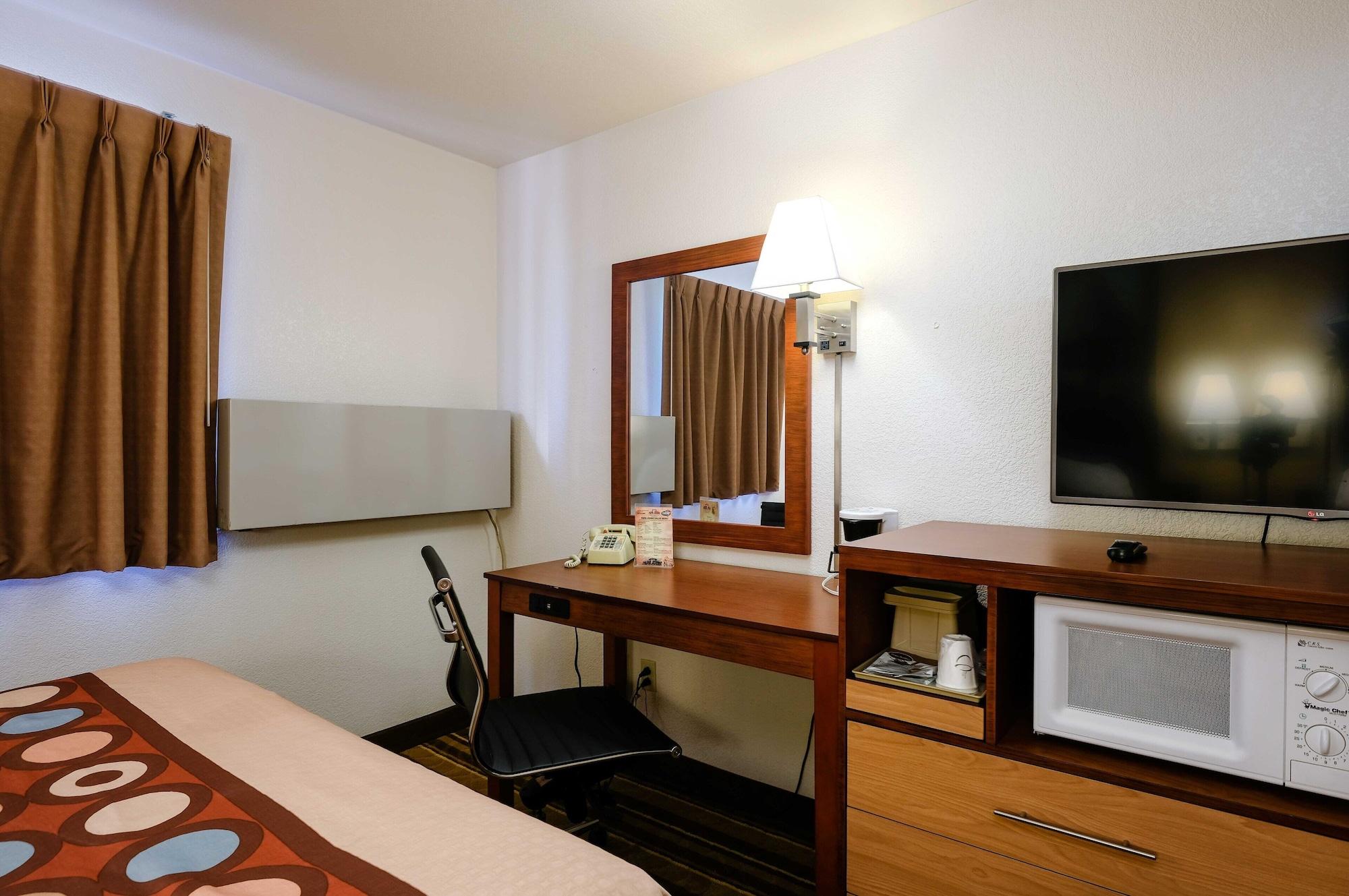 Super 8 By Wyndham Las Cruces/White Sands Area Exterior photo