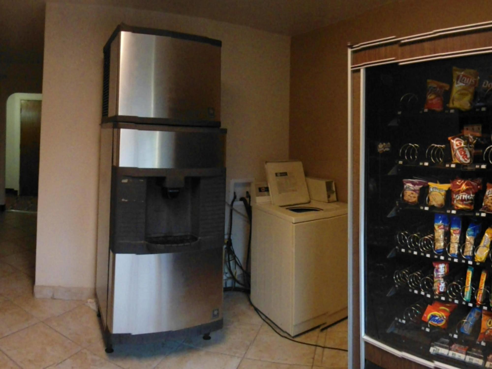 Super 8 By Wyndham Las Cruces/White Sands Area Exterior photo