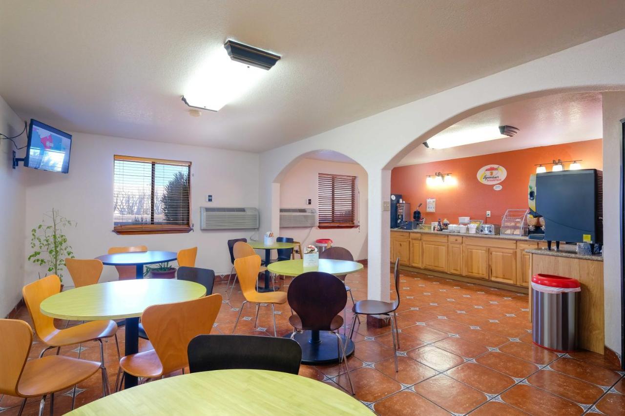 Super 8 By Wyndham Las Cruces/White Sands Area Exterior photo